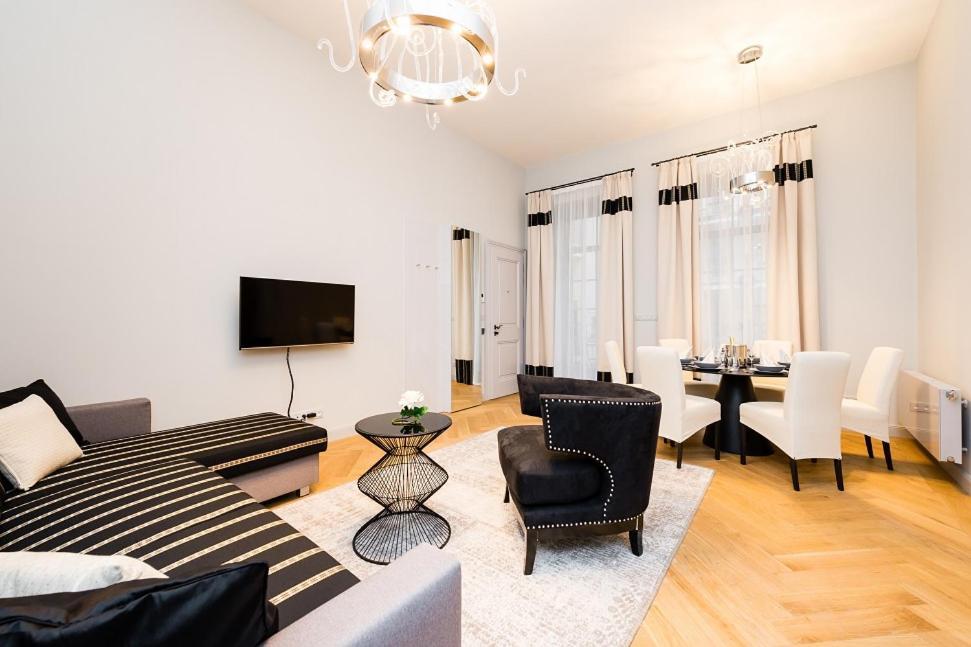 Old Royal Post Boutique & Premium 5* Praag